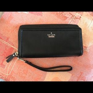 NWOT Kate Spade wallet & phone wristlet